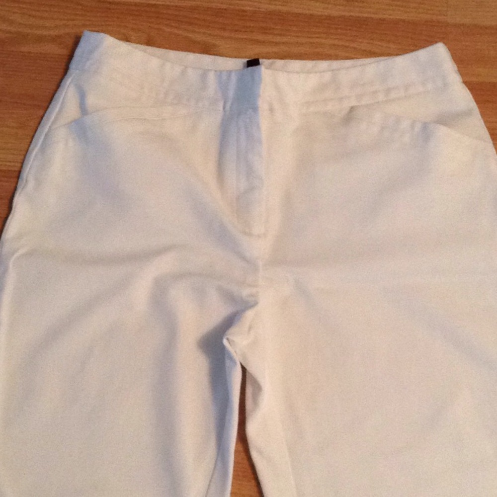 White Rafaella crop pants Size 8